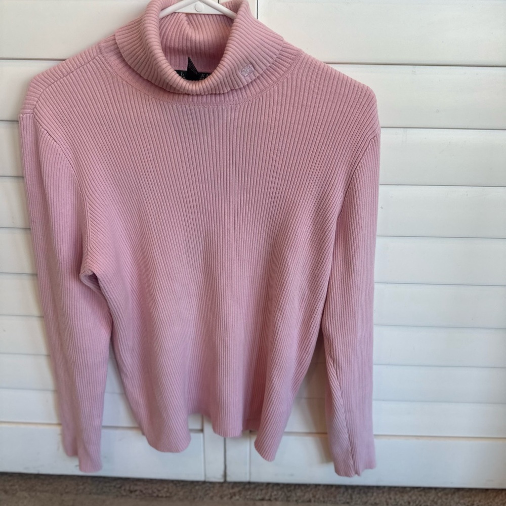 Ralph Lauren *Save 15% on 3+ items in my closet. Like with a ❤️.Soft Pink ribbed